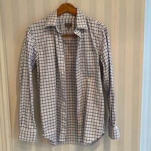 Club Monaco men’s slim fit button down shirt. Size: S